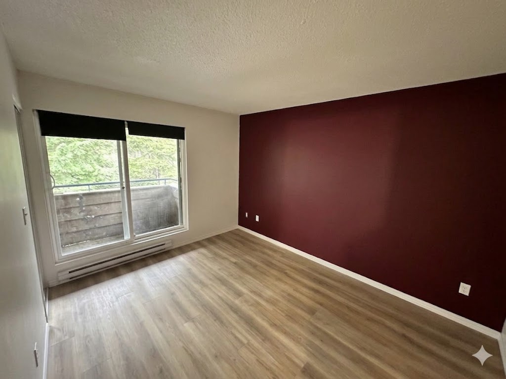 Spacious bedroom